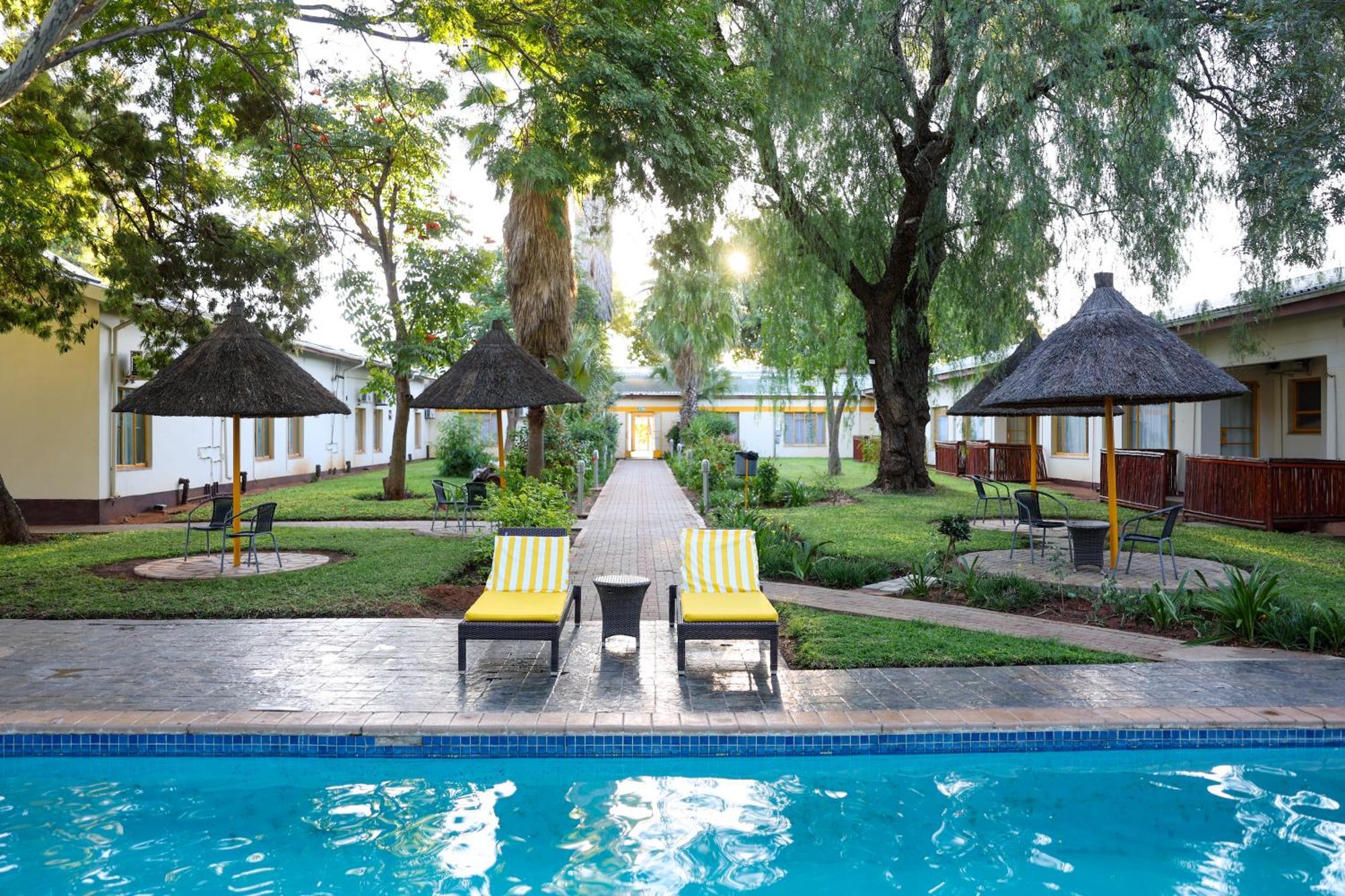 Cresta Botsalo Hotel Palapye Esterno foto