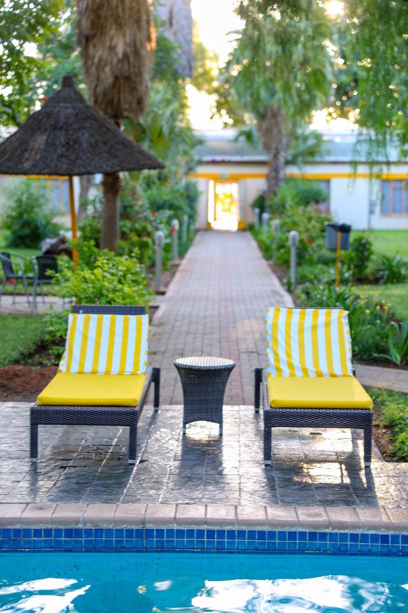 Cresta Botsalo Hotel Palapye Esterno foto