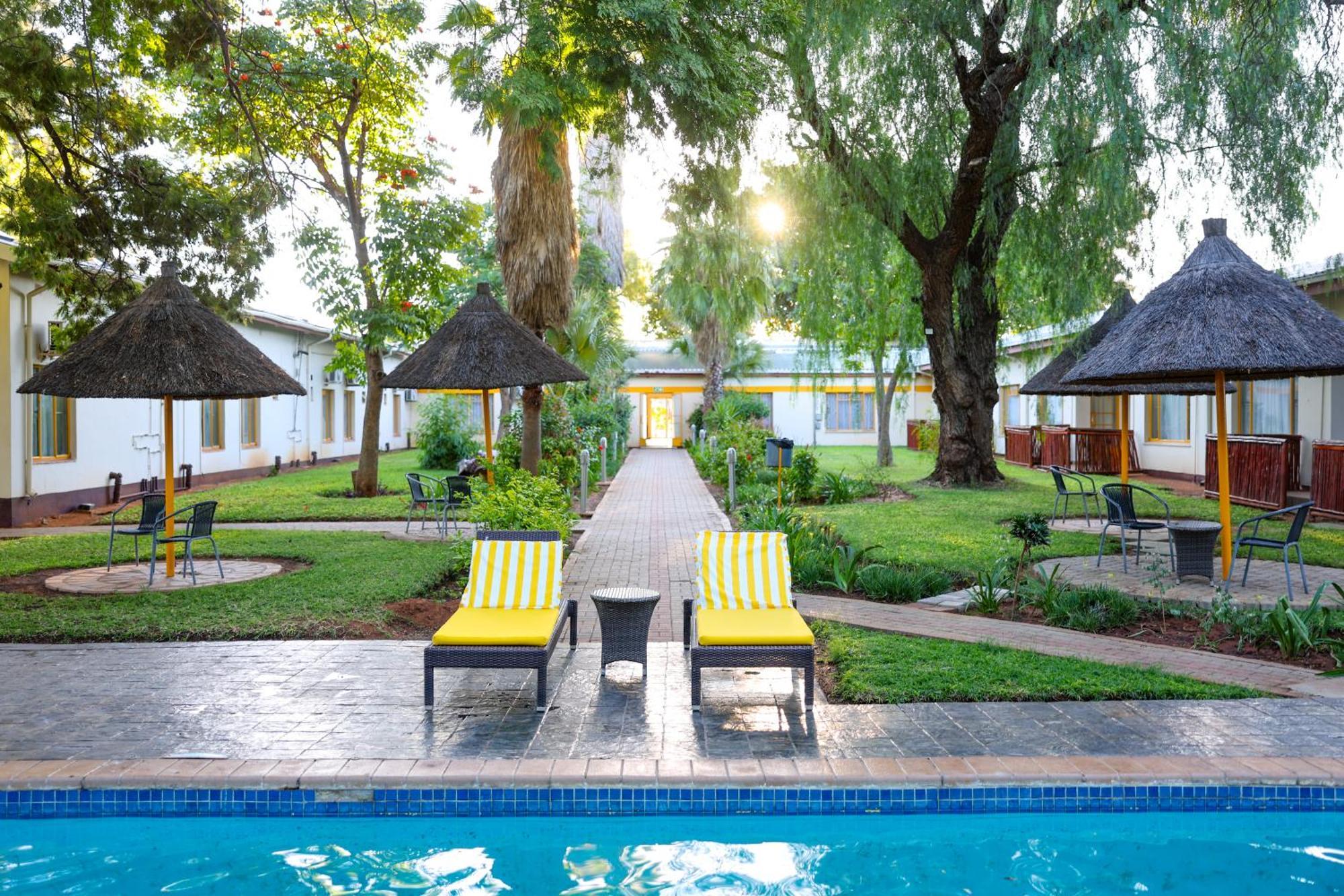 Cresta Botsalo Hotel Palapye Esterno foto