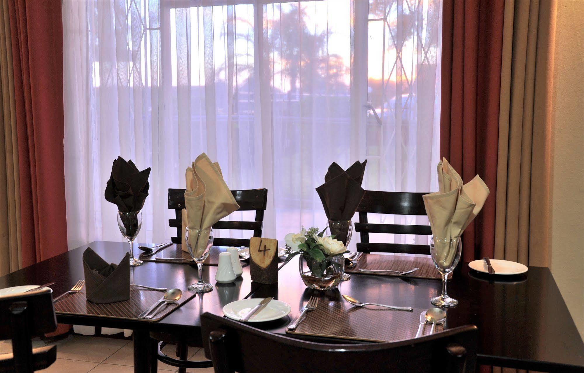 Cresta Botsalo Hotel Palapye Esterno foto