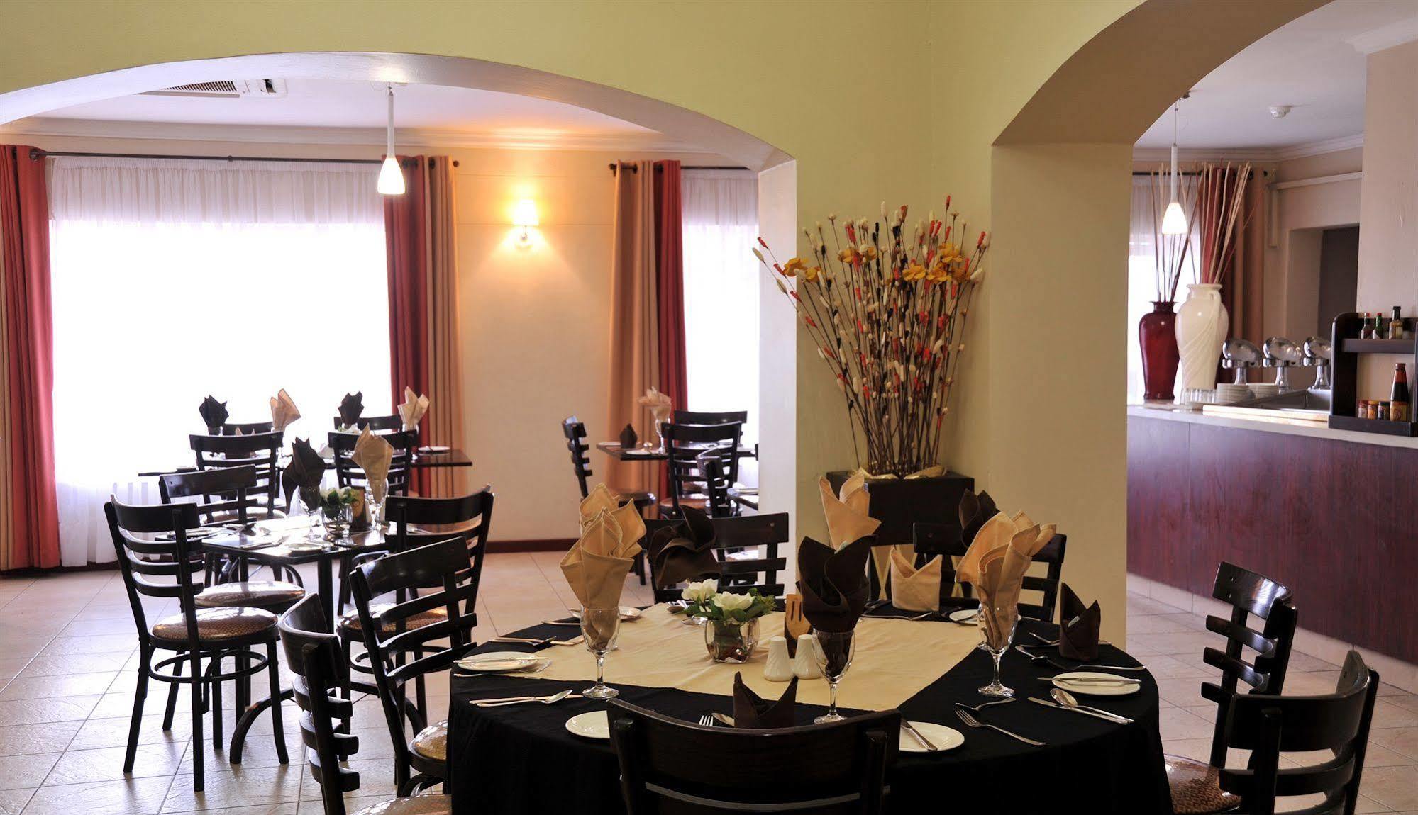 Cresta Botsalo Hotel Palapye Esterno foto