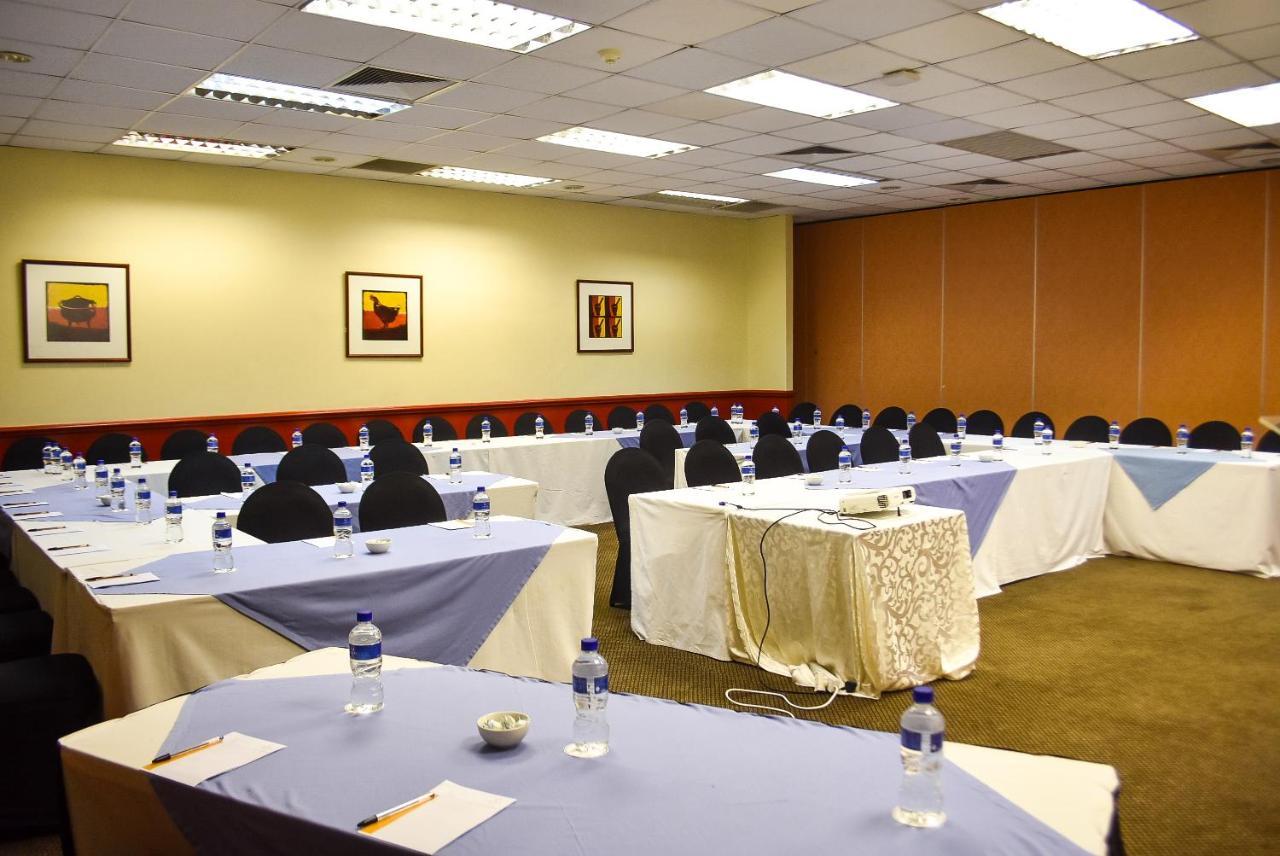 Cresta Botsalo Hotel Palapye Esterno foto